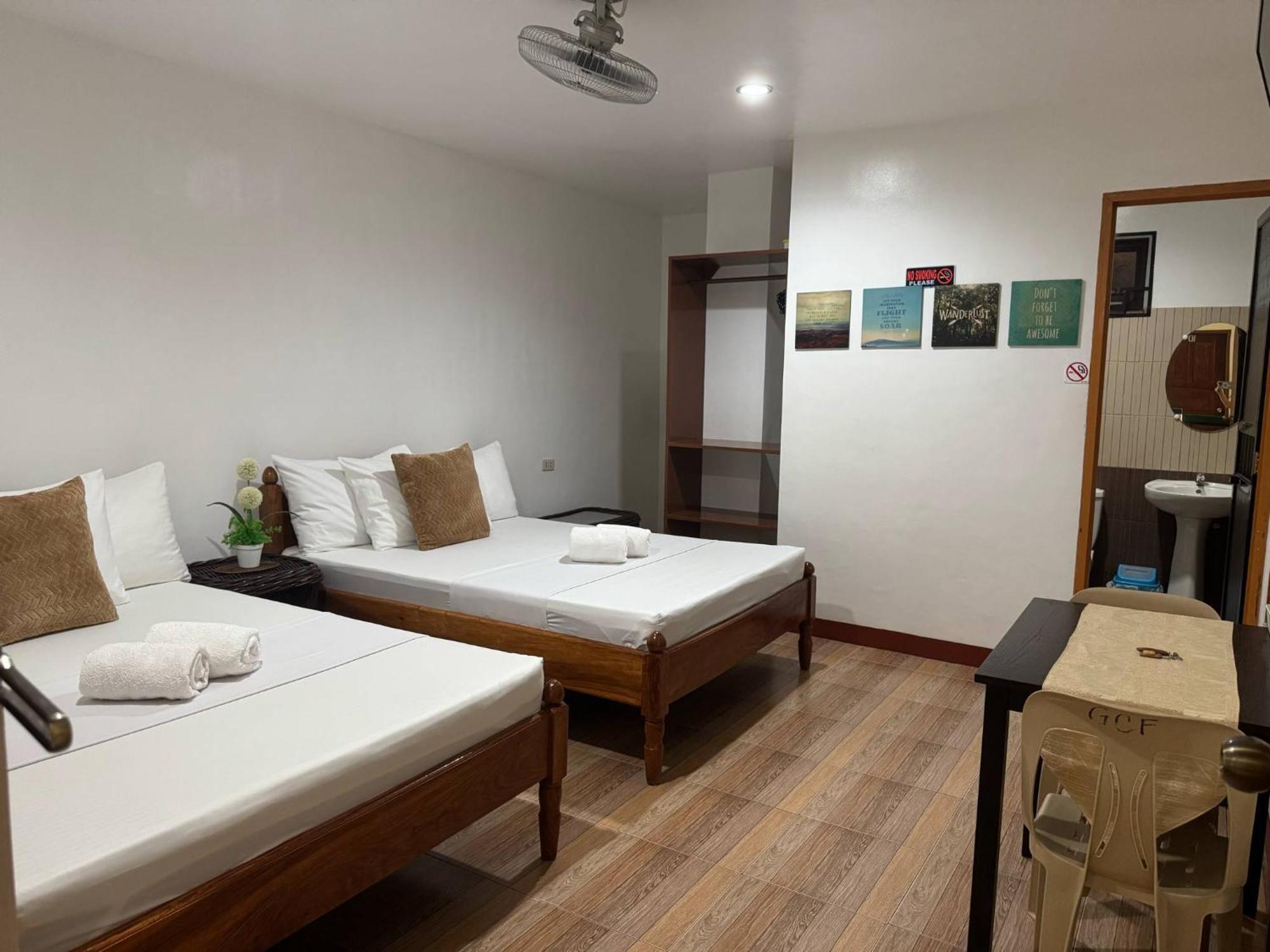 Seascape Lodging House Coron Room photo
